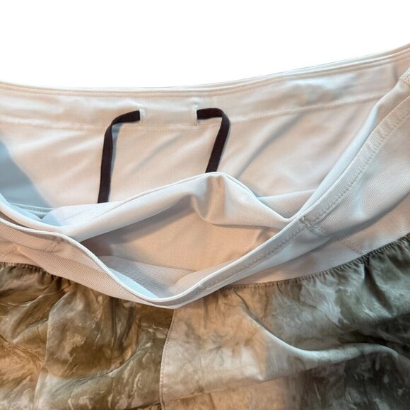 Nike Womens Dri-Fit Trail Running Shorts Tie-Dye Beige & White Lightweight NWOT - Picture 4 of 6
